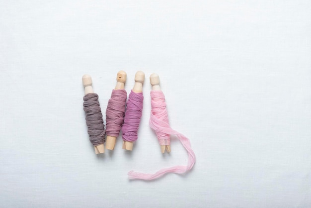 Eșantion de broderie cu fire pastelate